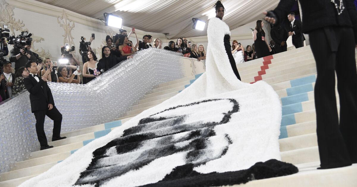 Column: Why the Met Gala's wild tribute to Karl Lagerfeld was serious business