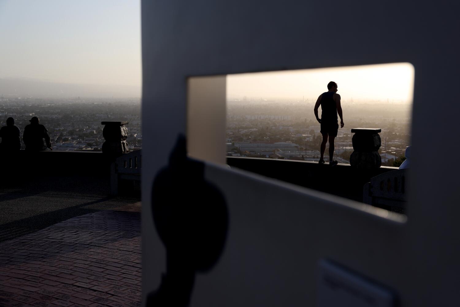 Extended California heat wave brings extreme health, fire risk; power shutoffs likely