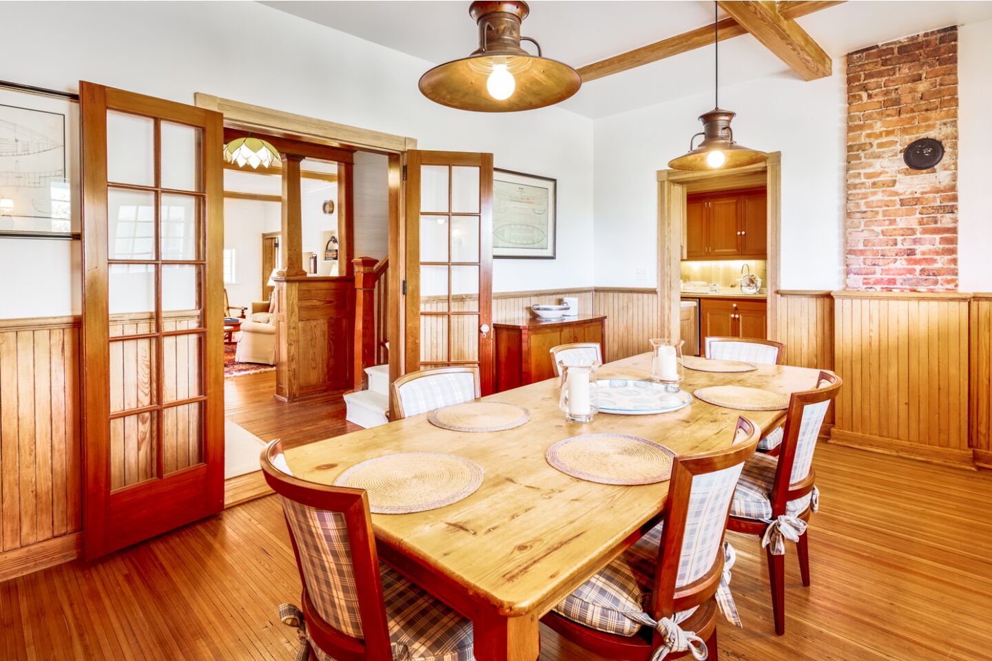 Gwen Verdon's former Quogue home: the dining room