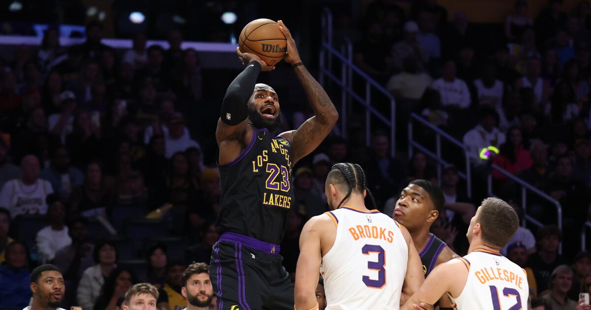 LeBron James et les Lakers battent les Suns et restent en quête de la tête de série n°1
