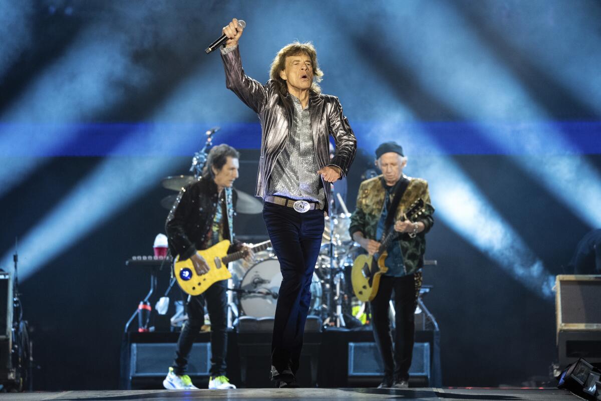 Mick Jagger de Los Rolling Stones se presenta en la primera noche de la etapa estadounidense