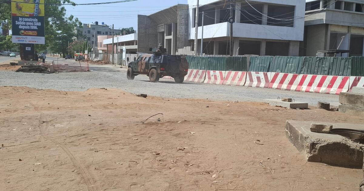 Benin's president condemns foiled coup bid, says mutineers 'fleeing'