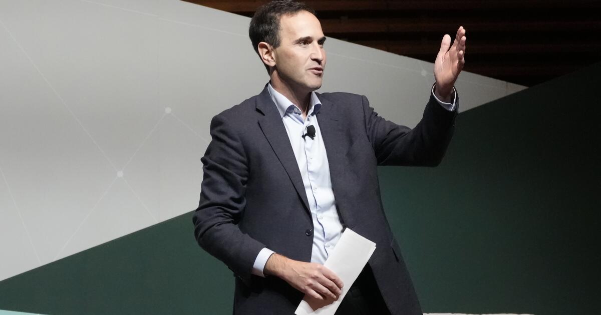 Column: Can Stanford tell the difference between scientific fact and fiction? Its pandemic conference raises doubts Column: Can Stanford tell the difference between scientific fact and fiction? Its pandemic conference raises doubts