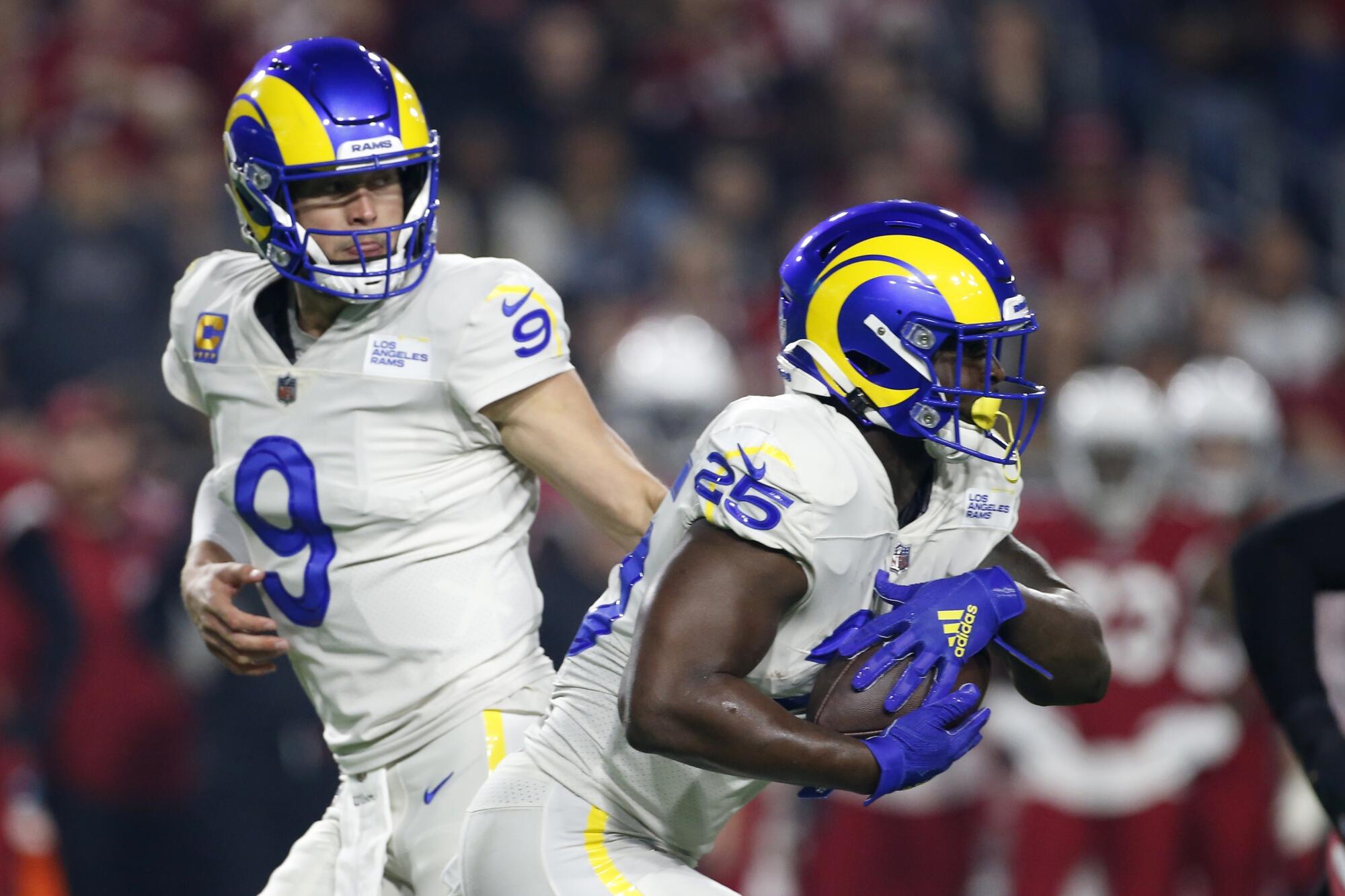Stafford, Donald lead Rams to 30-23 win over Cardinals