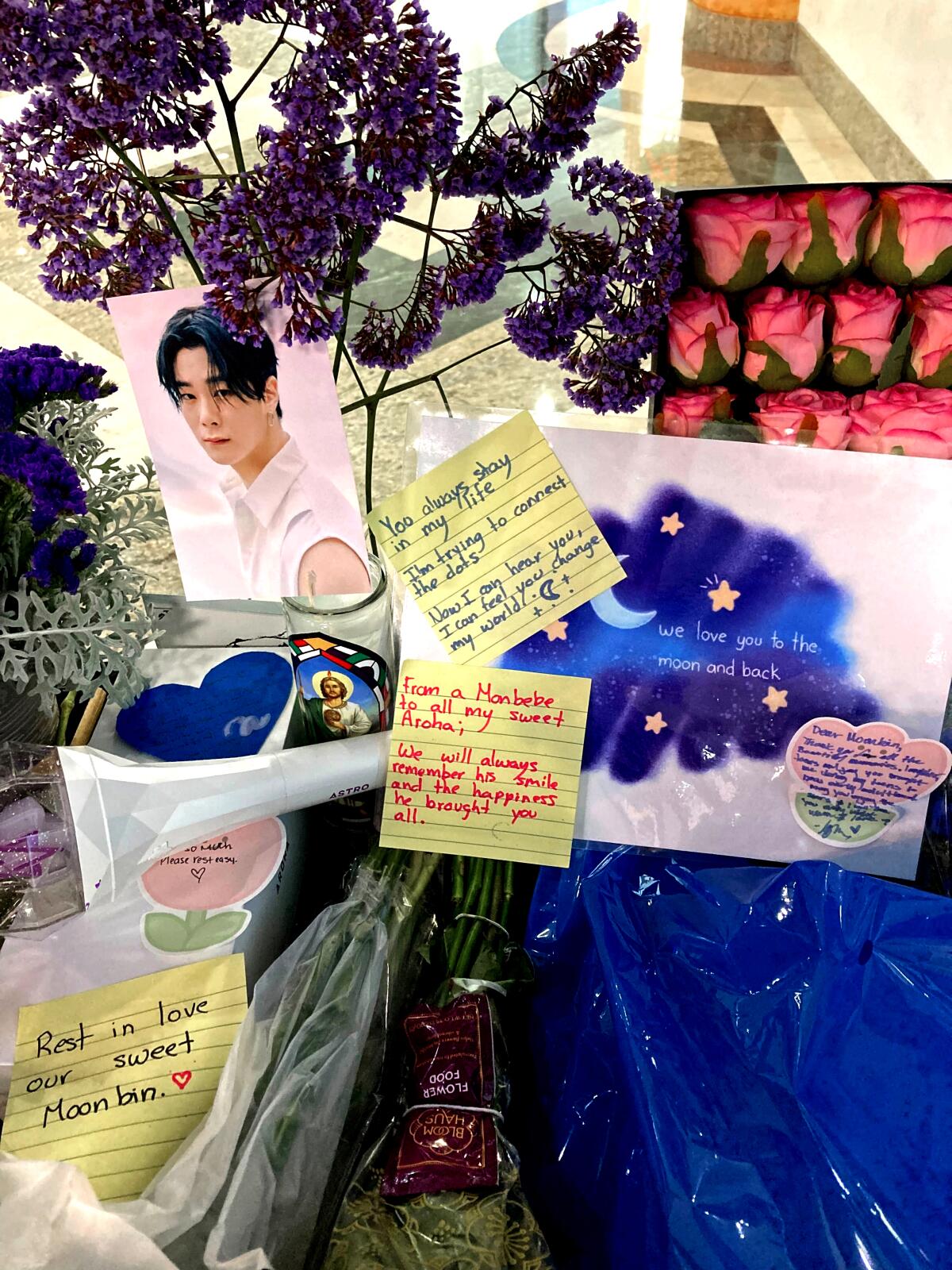 Moonbin: In Koreatown, fans mourn the loss of a K-pop star - Los
