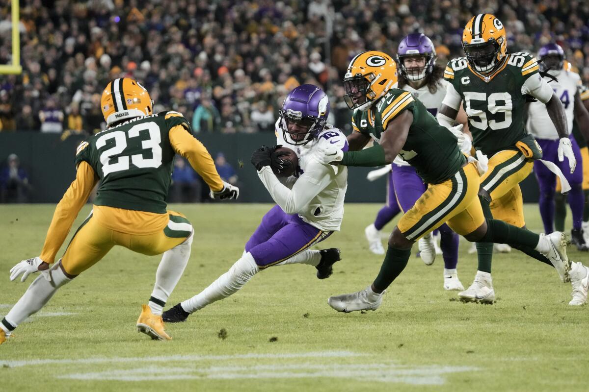 2022 NFL Week 17: Minnesota Vikings at Green Bay Packers - Daily