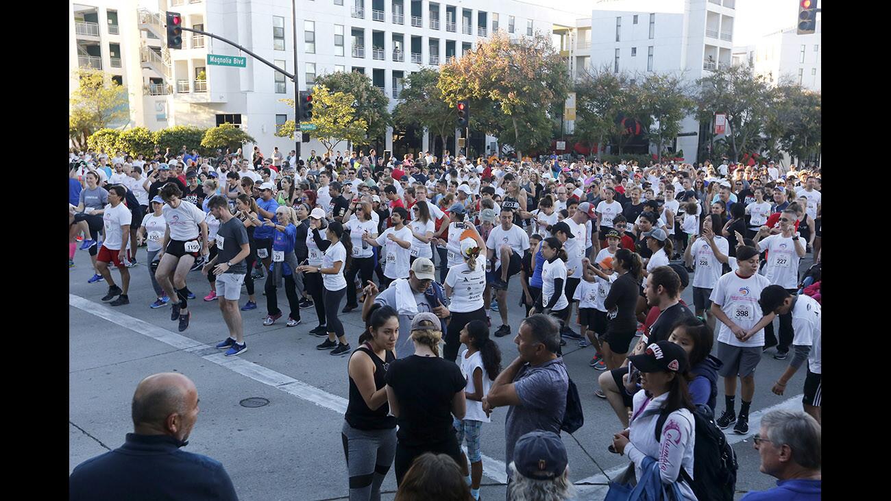 Photo Gallery: Large crowd up early for the annual Burbank YMCA Turkey Trot