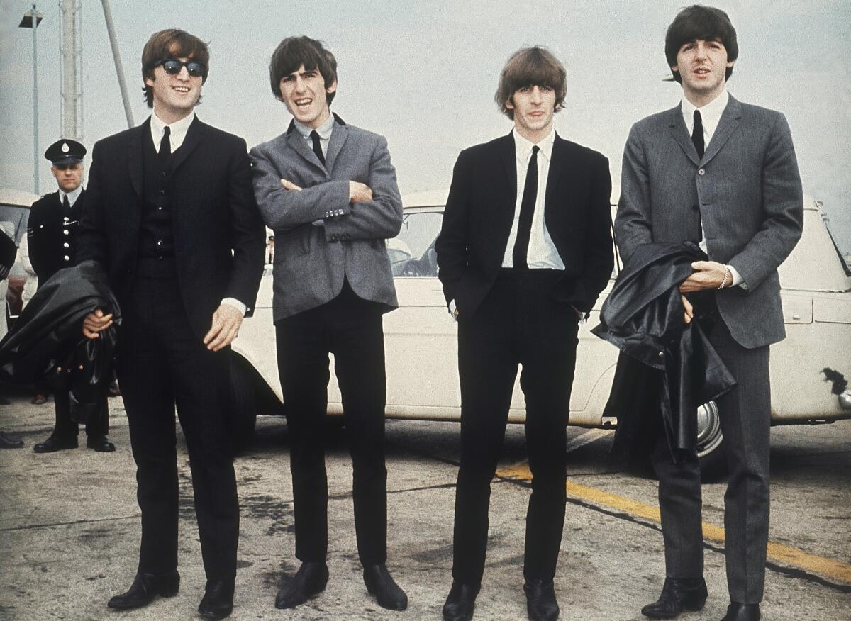 ARCHIVO - The Beatles, de izquierda a derecha, John Lennon, George Harrison, Ringo Starr y Paul McCartney