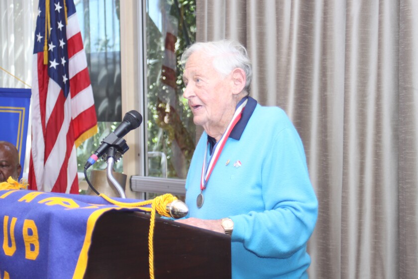 La Jollan Max Gurney talks about his recent Honor Flight experience at the Torrey Pines Rotary Club meeting Nov. 10.