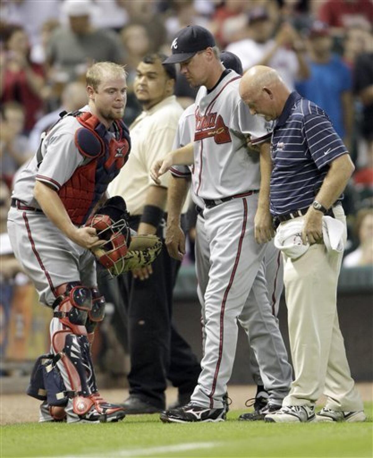 Braves lose Chipper Jones for season with torn ACL