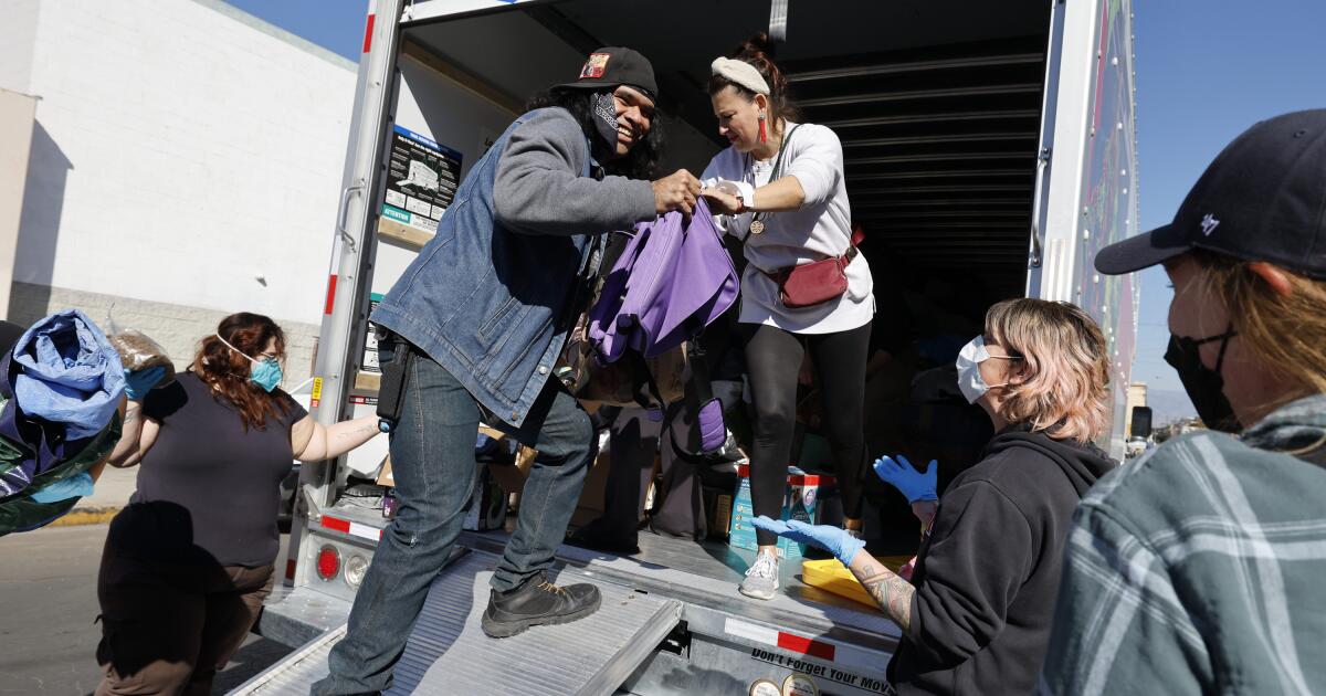 Impact of L.A. County's wildfire evacuations ripples into Skid Row Impact of L.A. County's wildfire evacuations ripples into Skid Row