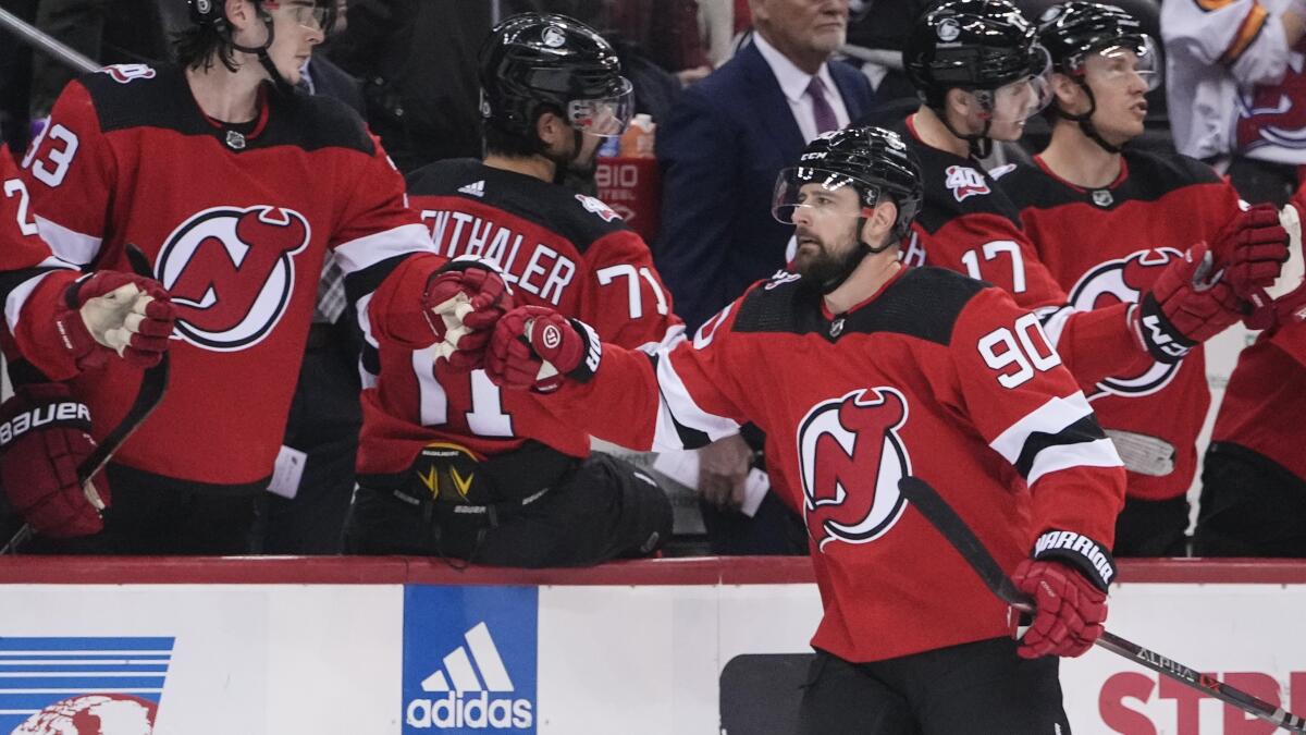 Zetterlund, Wood score in 3rd, Devils rally past Jets 4-2 - The San Diego  Union-Tribune
