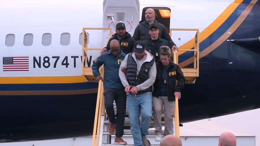 মেক্সিকোতে মাদকের লর্ড হওয়ার অভিযোগে পলাতক অলিম্পিক স্কিয়ারকে ফেডরা গ্রেফতার করেছে মেক্সিকোতে মাদকের লর্ড হওয়ার অভিযোগে পলাতক অলিম্পিক স্কিয়ারকে ফেডরা গ্রেফতার করেছে