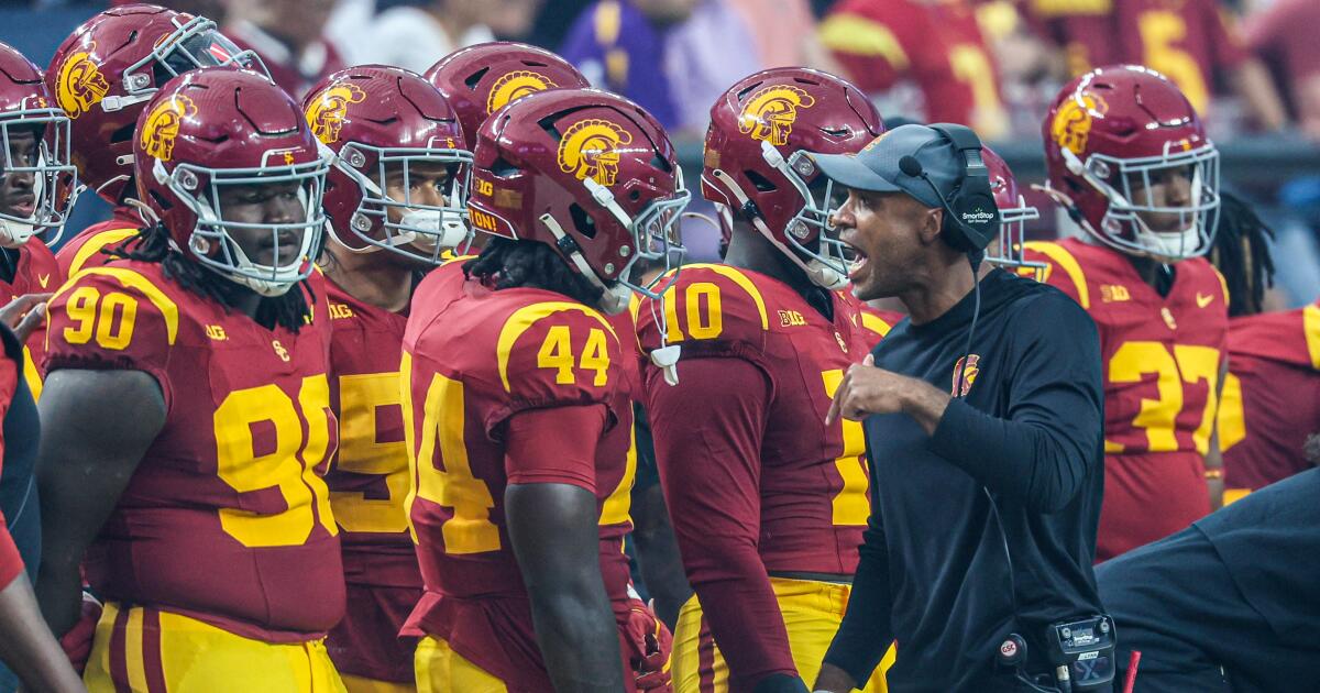 Letters to Sports: USC’s defense makes a stand at last