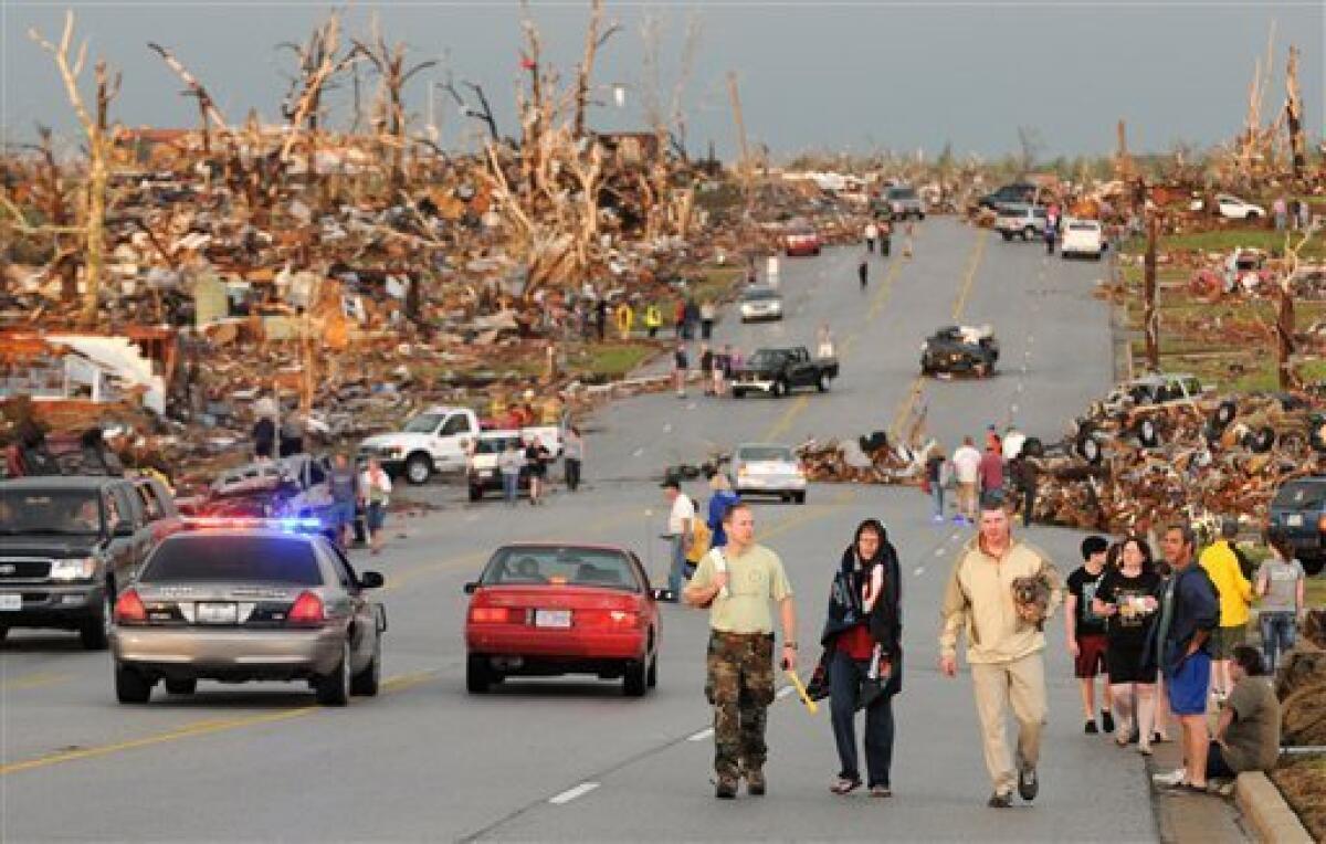 joplin tornado damage cars