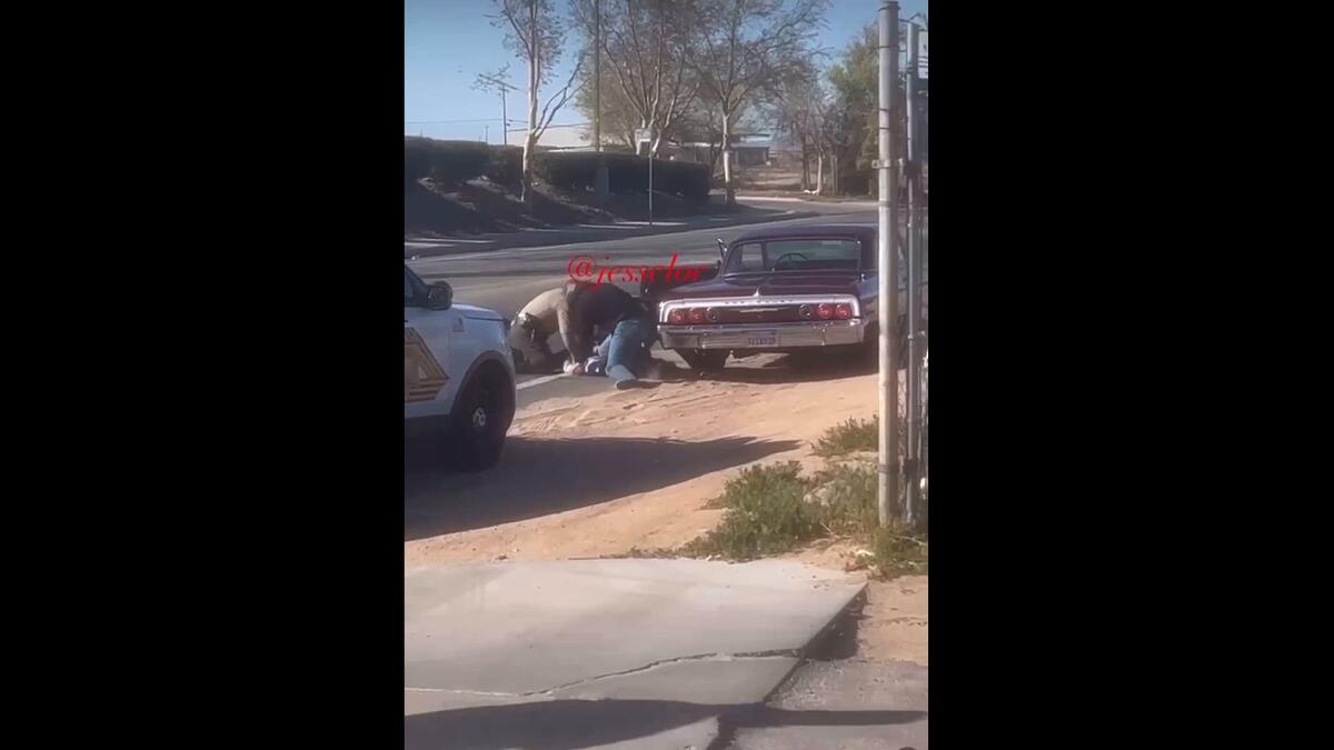 San Bernardino County deputies seen on video punching, kneeing suspect in the head during arrest
