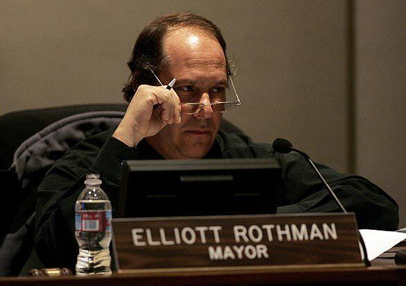 Elliott Rothman presides over his first City Council meeting as mayor of Pomona, a city that has had a tumultuous year. His honeymoon lasted 14 minutes. .