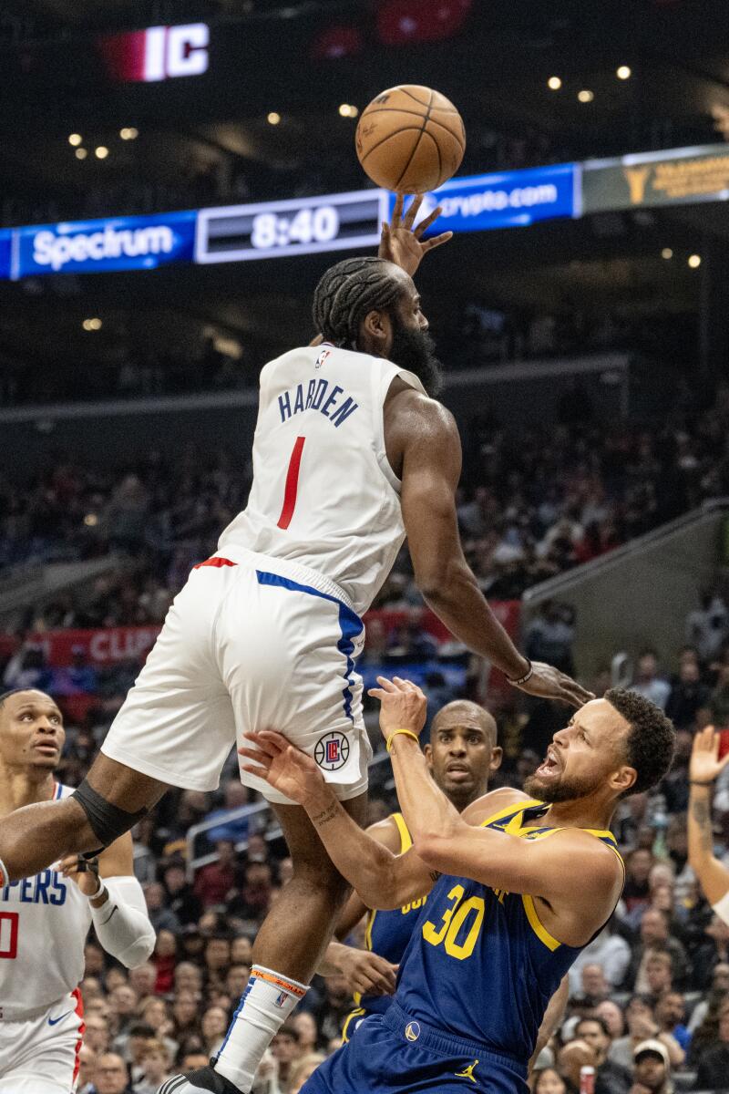 Clippers, Stephen Curry ve Warriors’ı yenerek üst üste 6. galibiyetini aldı