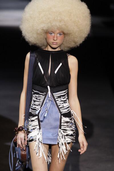 Paris Fashion Week -- Louis Vuitton Spring / Summer 2010 - Los Angeles Times
