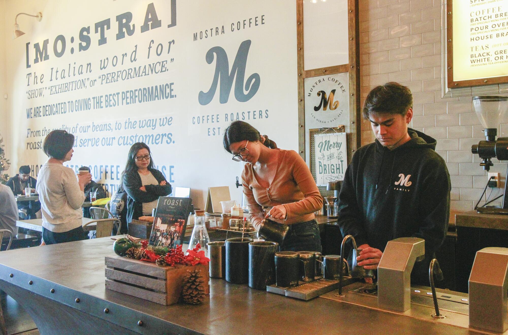 Mostra opened its first brick-and-mortar shop at 12045 Carmel Mountain Road in the San Diego neighborhood of Carmel Mountain Ranch. 