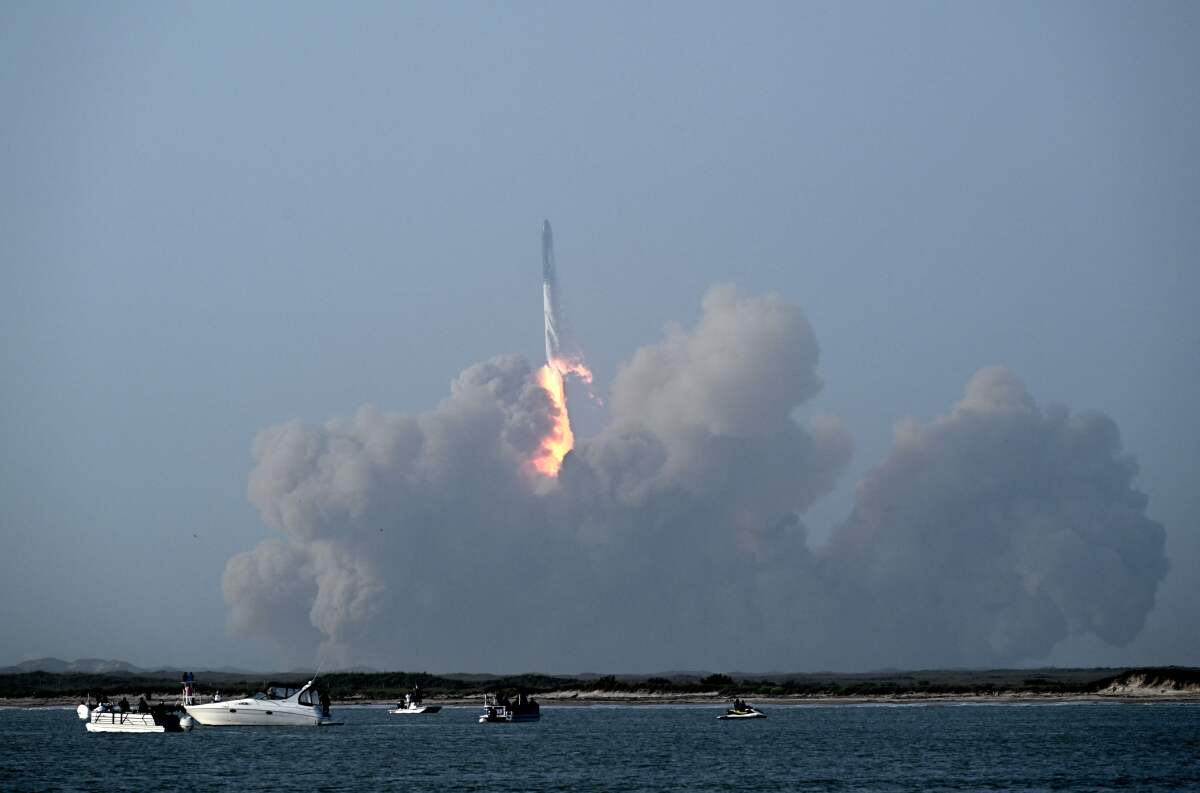 The SpaceX Starship lifts off 