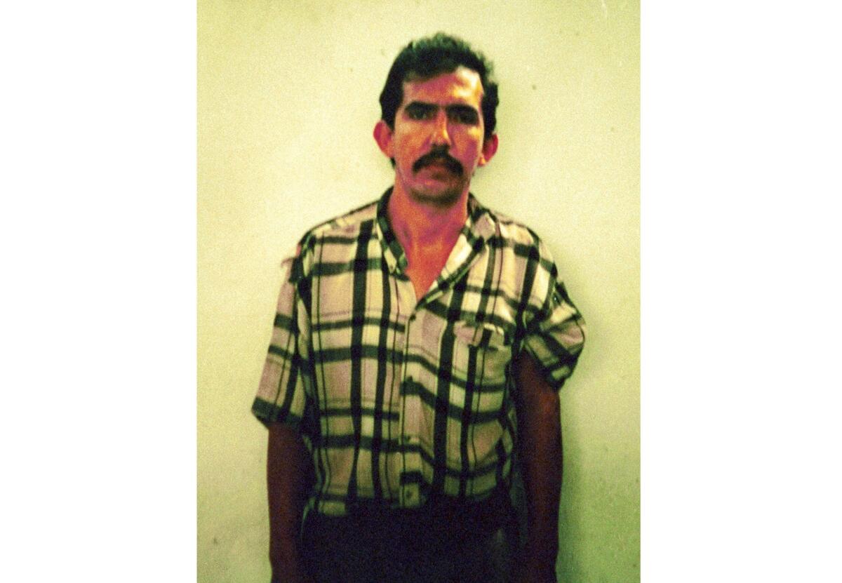 ARCHIVO - Esta fotografía policial sin fecha publicada por la policía colombiana muestra a Luis Alfredo Garavito