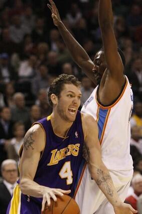 Luke Walton, Kyle Weaver