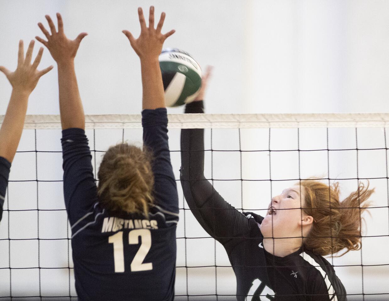 Photo gallery: Sage Hill vs. Trabuco Hills in girls’ volleyball