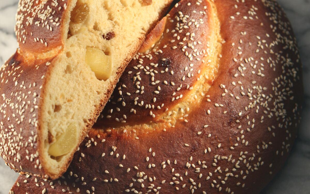 Rosh Hashanah: Apple honey challah.