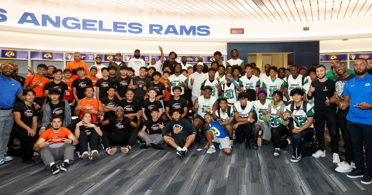 Dorsey and Lincoln football teams tour SoFi, learn about leadership from Rams and RISE