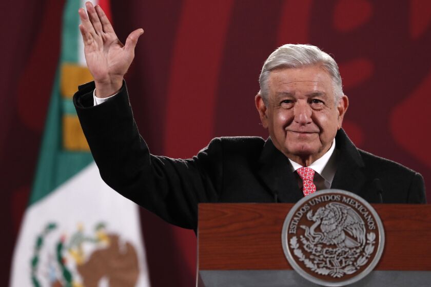 Gobierno mexicano defiende "plan b" tras rechazo a polémica reforma electoral