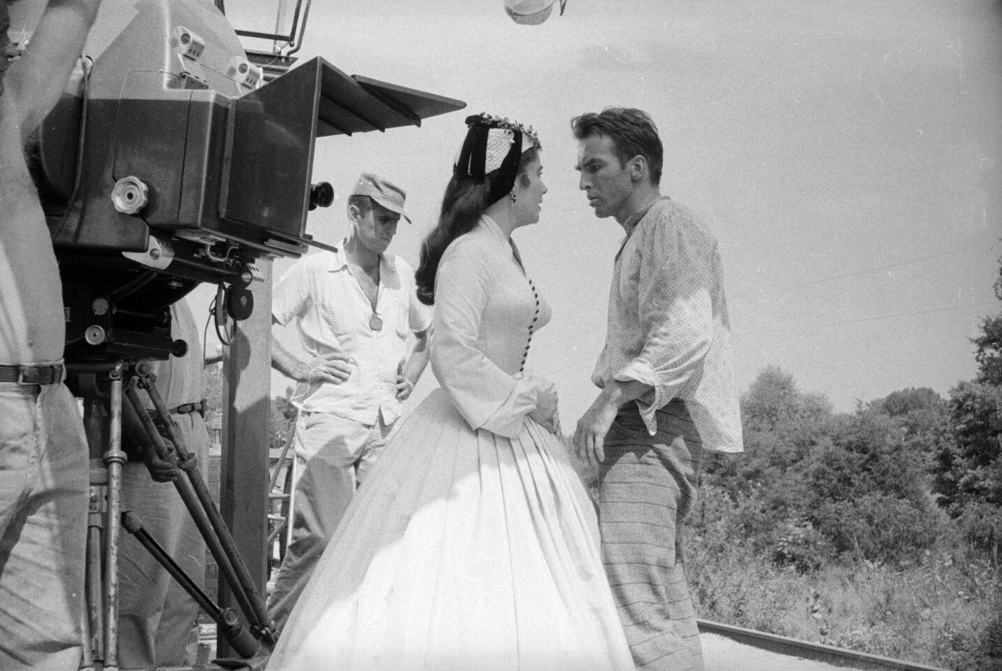 February 1958: Montgomery Clift on location in Indiana with Elizabeth Taylor for the filming of "Raintree County."