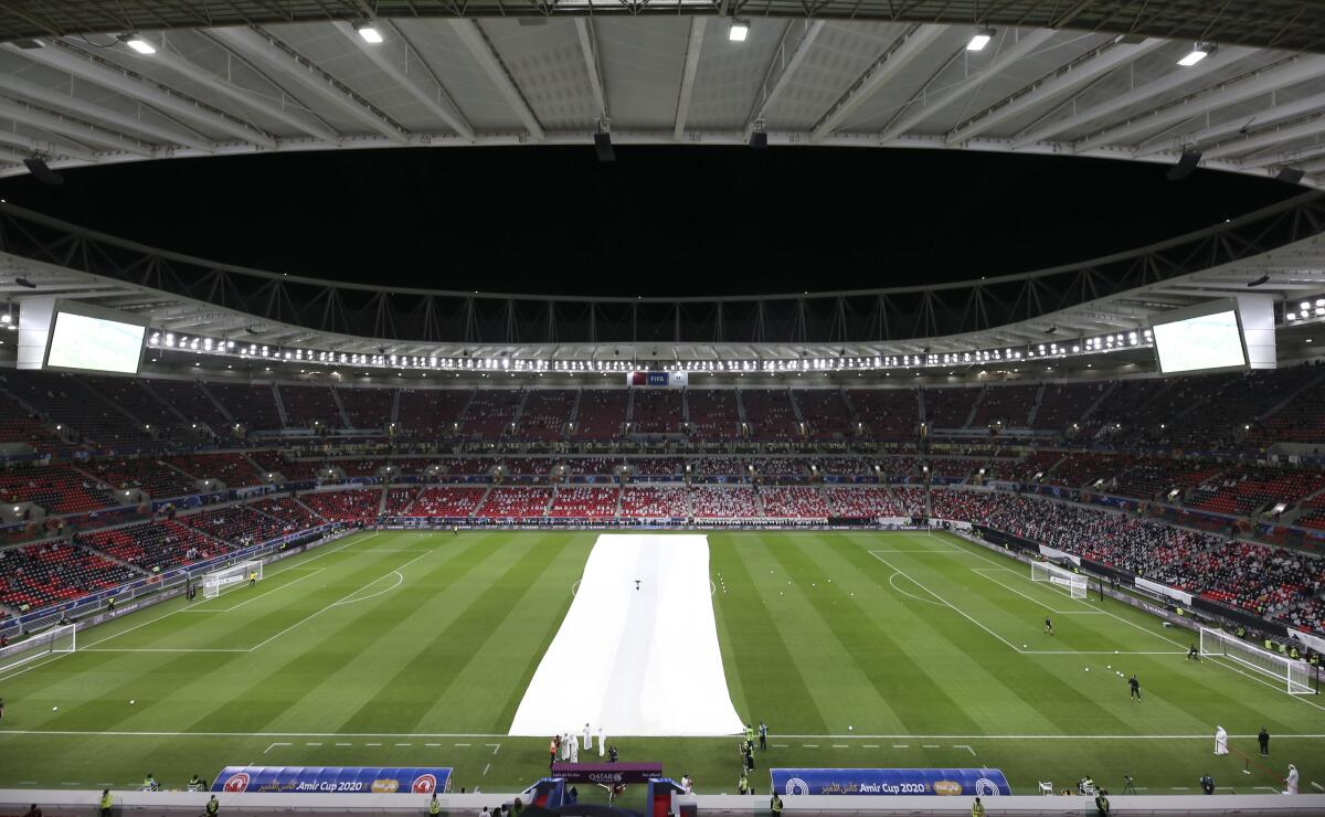ARCHIVO - El estadio de Al Rayyan, Qatar, durante la ceremonia de su inauguración el 18 de diciembre de 2020.