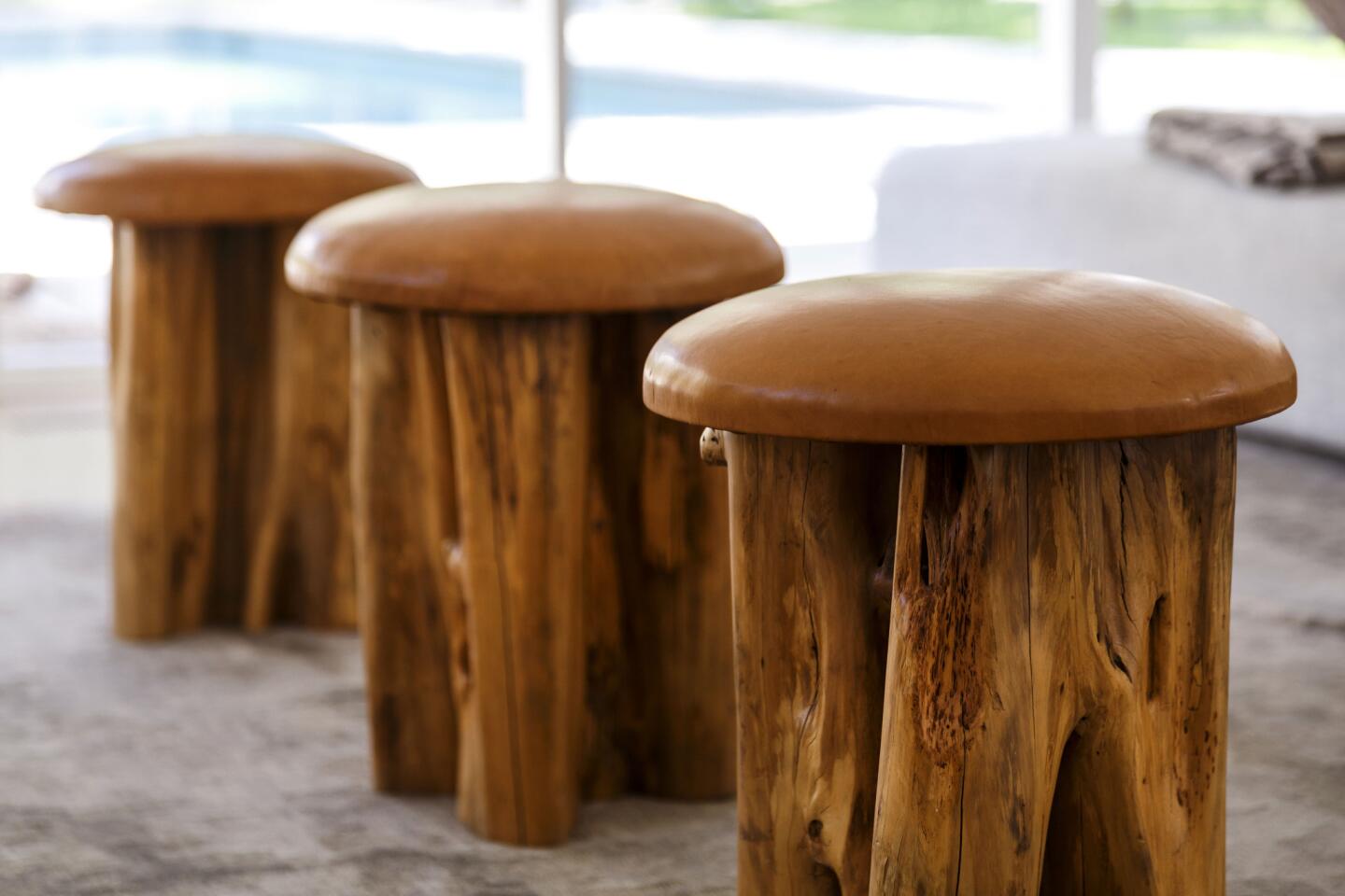 Mushroom seat stools