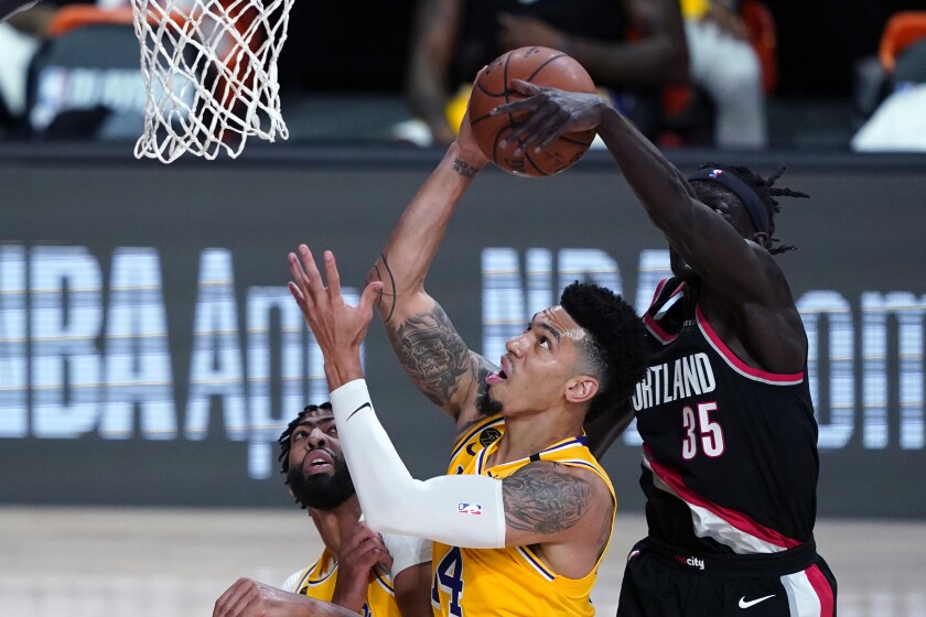Lakers Show No Rhythm Against Trail Blazers In Return To Playoffs Los Angeles Times