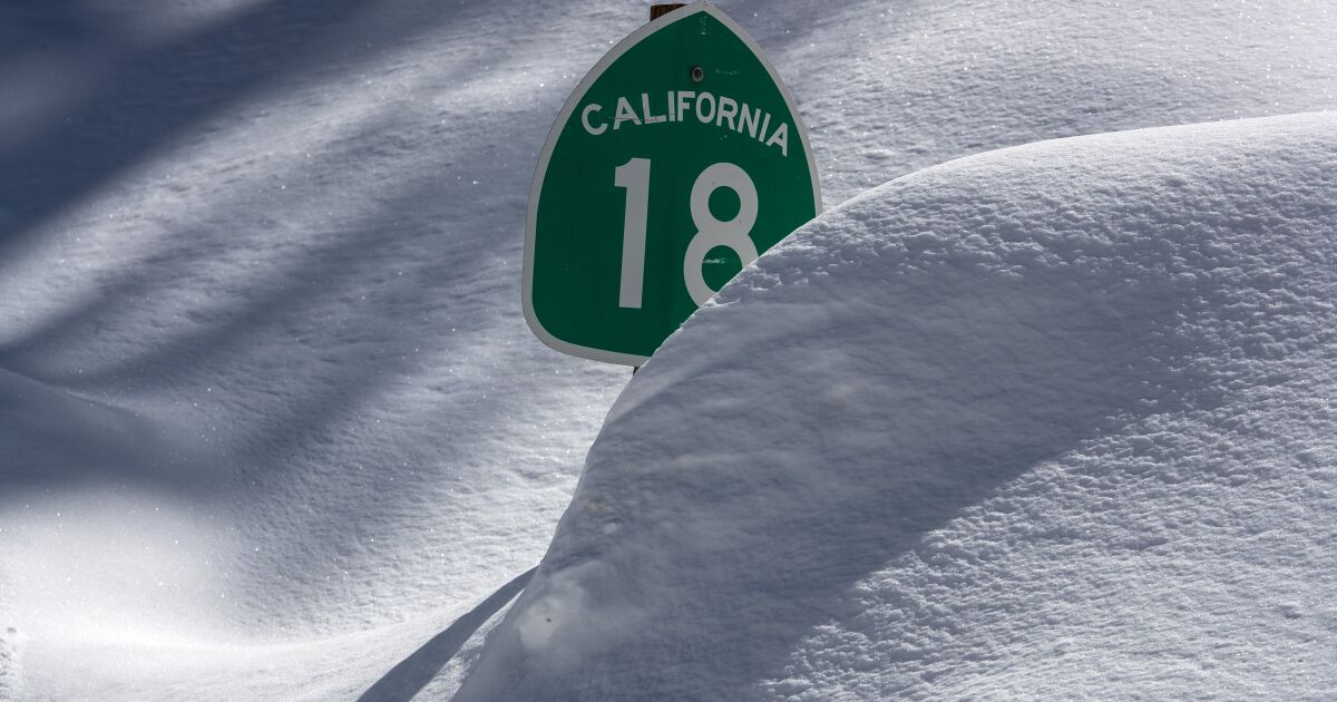 Officials admit being unprepared for epic mountain blizzard, leaving many trapped and desperate