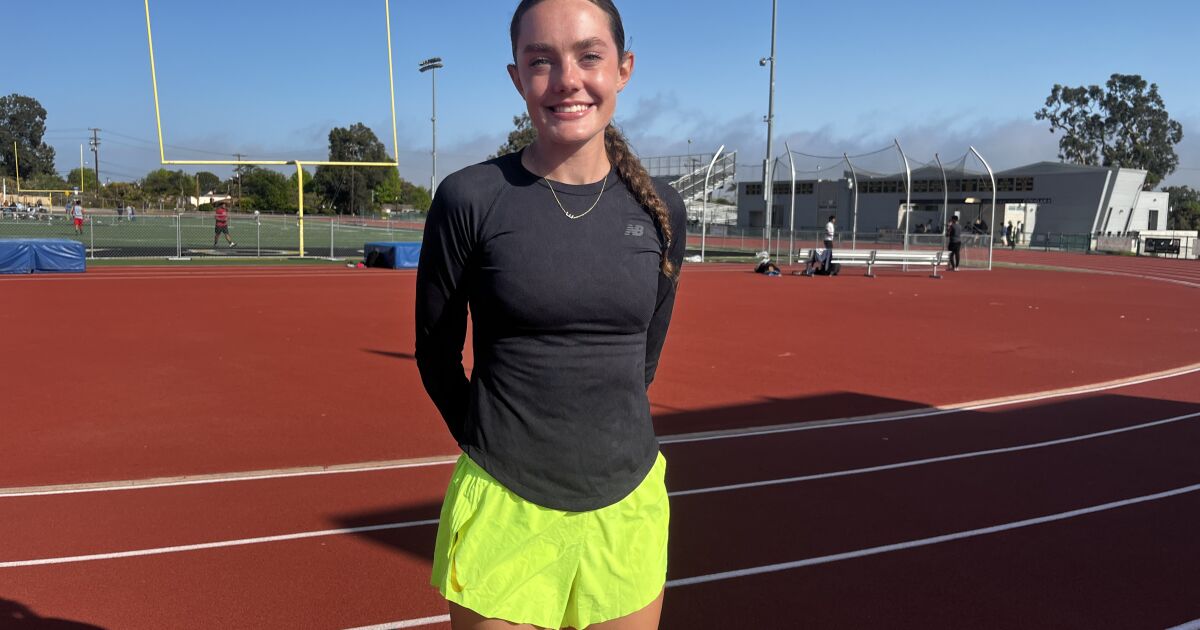 Ventura High track prodigy Sadie Engelhardt still pushes, even when only competition is herself