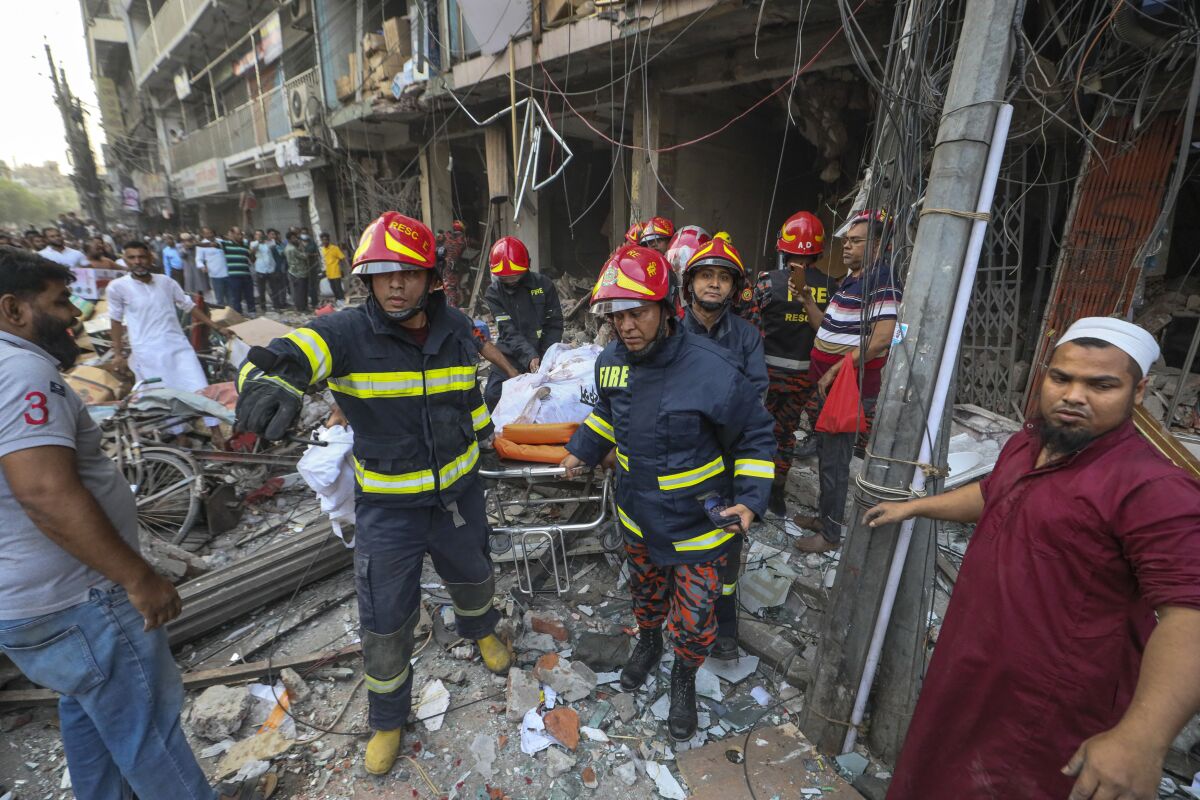Building explosion in Bangladesh kills 14