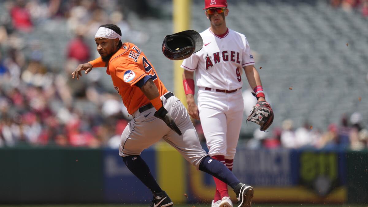 Shohei Ohtani homers in 9th inning, Angels win in 10th on Astros error