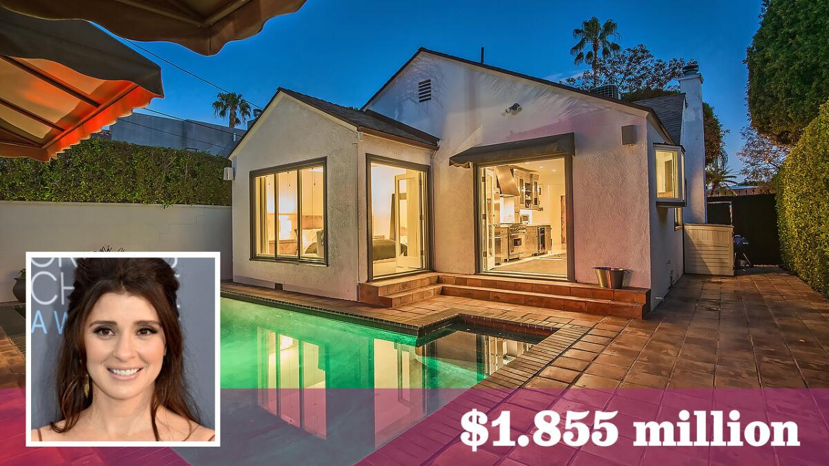 Actress Shiri Appleby has sold her renovated English-style cottage in West Hollywood for over the asking price.