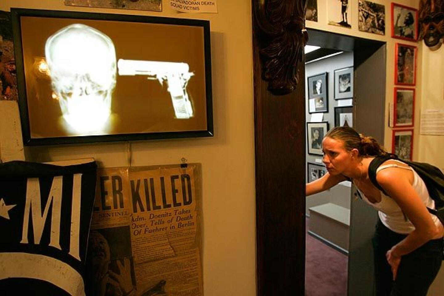 Video: Business is always dead at this grisly Hollywood museum - Los Angeles Times