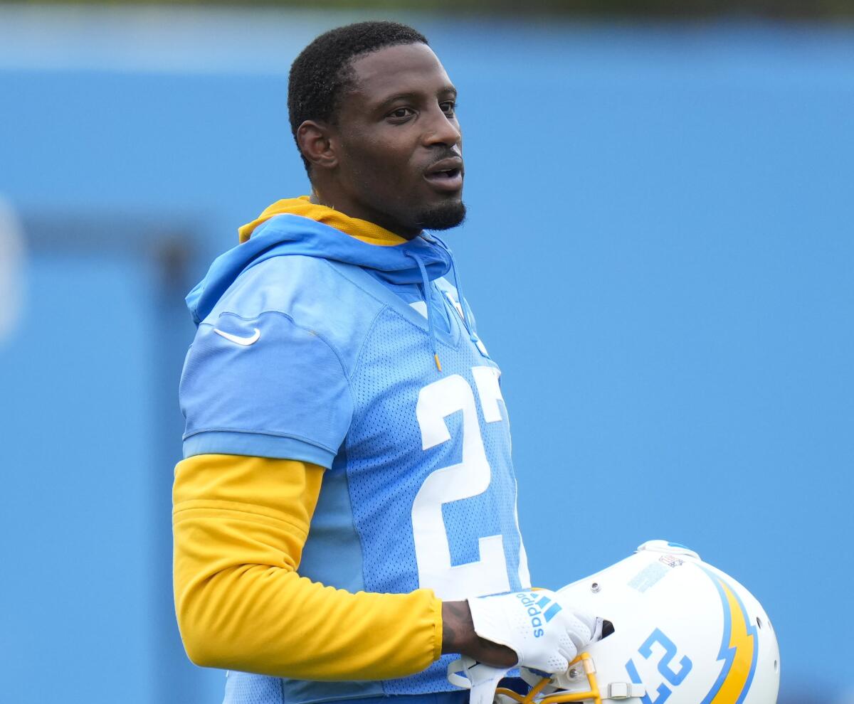 J.C. Jackson traded to Patriots, ending tenure with Chargers - Los