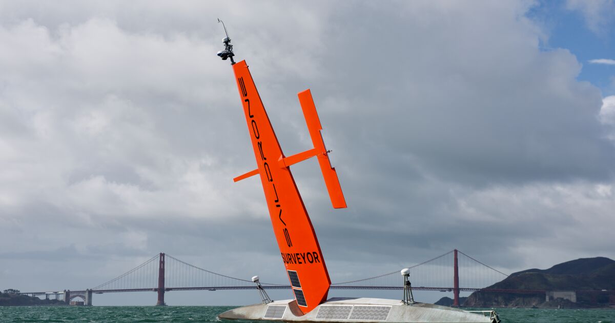 Sea expedition stumbles upon a 3,300-foot-tall Southwestern-style butte below the waves Sea expedition stumbles upon a 3,300-foot-tall Southwestern-style butte below the waves