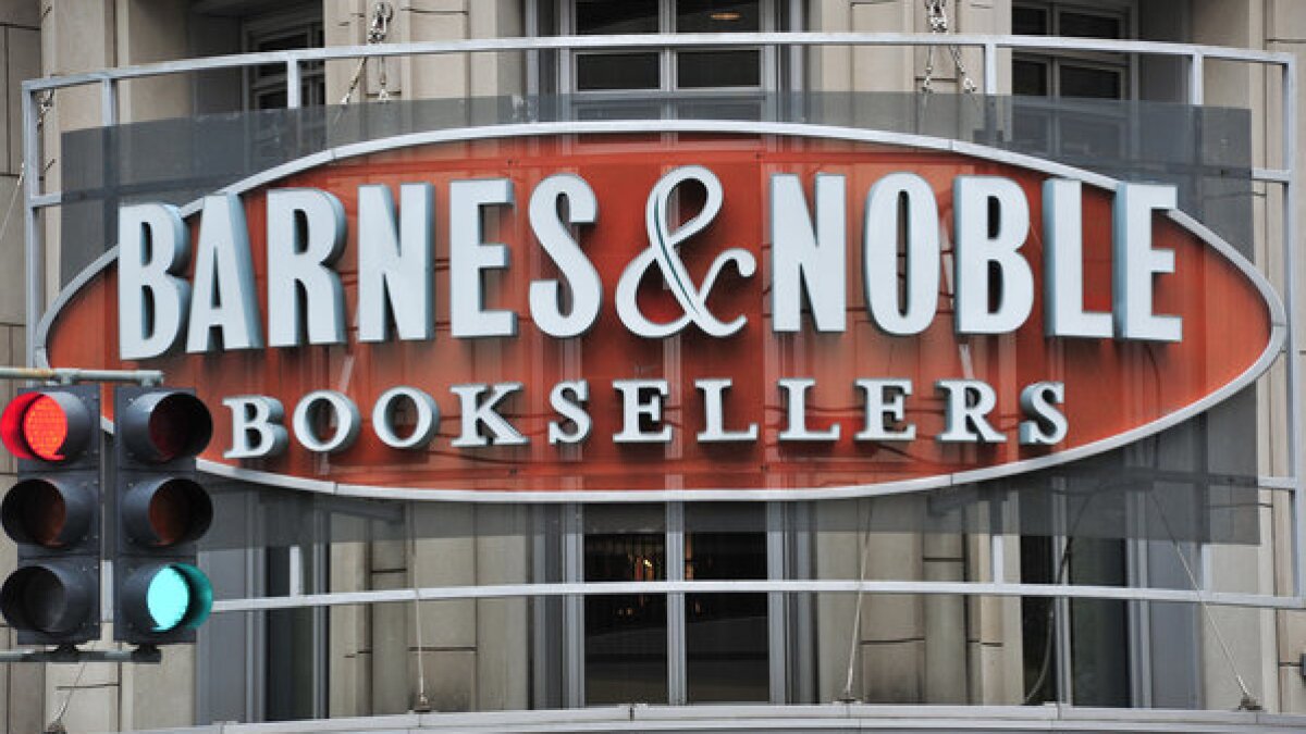 Barnes Noble Warns Of Nationwide Card Data Theft Los Angeles Times