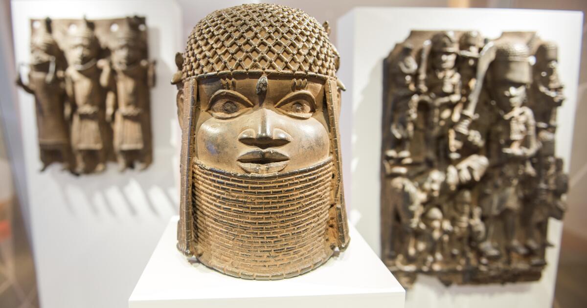 Deutschland gibt in der Kolonialzeit geplünderte Benin-Bronzen zurück