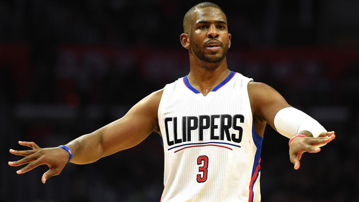 Chris Paul motions to his Clippers teammates during their blowout victory over the Trail Blazers on Nov. 9.