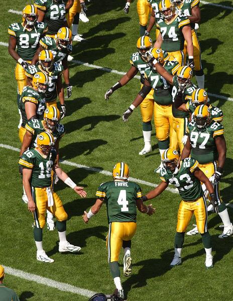 Robert Brooks of the Green Bay Packers looks on against the Tampa Bay  News Photo - Getty Images