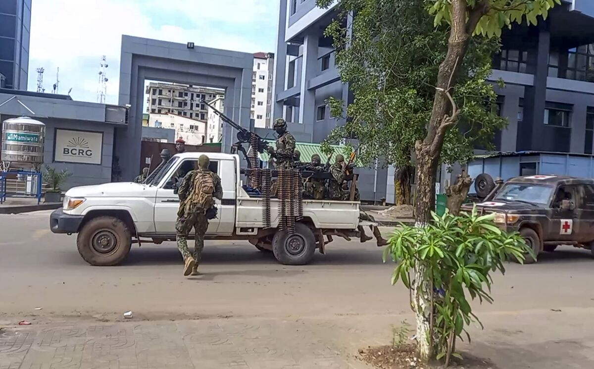 Soldiers patrolling near Guinea's presidential office