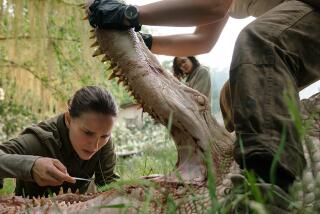 'Annihilation' review by Justin Chang
