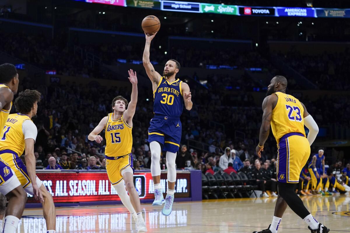 Warriors make 26 3-pointers, roar past Lakers for a key 134-120 win in Anthony Davis' injury absence - The San Diego Union-Tribune